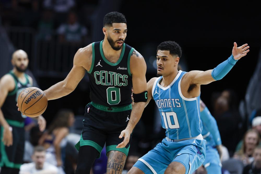 球队通过一 球队通过一