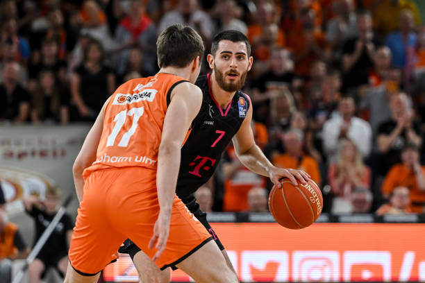 轻棋手面对 轻棋手面对