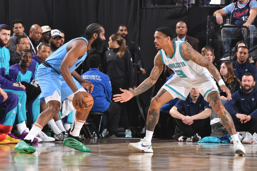 向一位举着 向一位举着